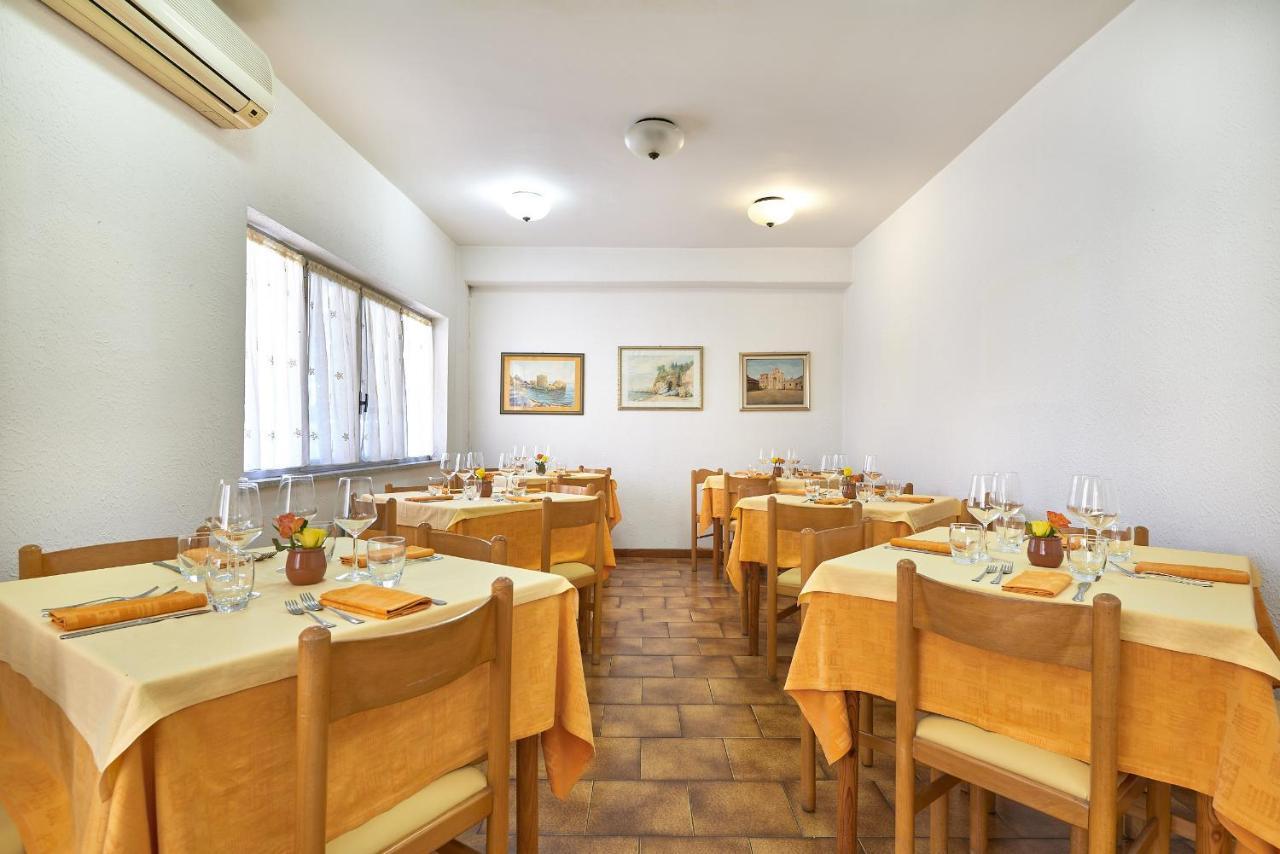 Albergo Natalina Finale Ligure Exteriér fotografie