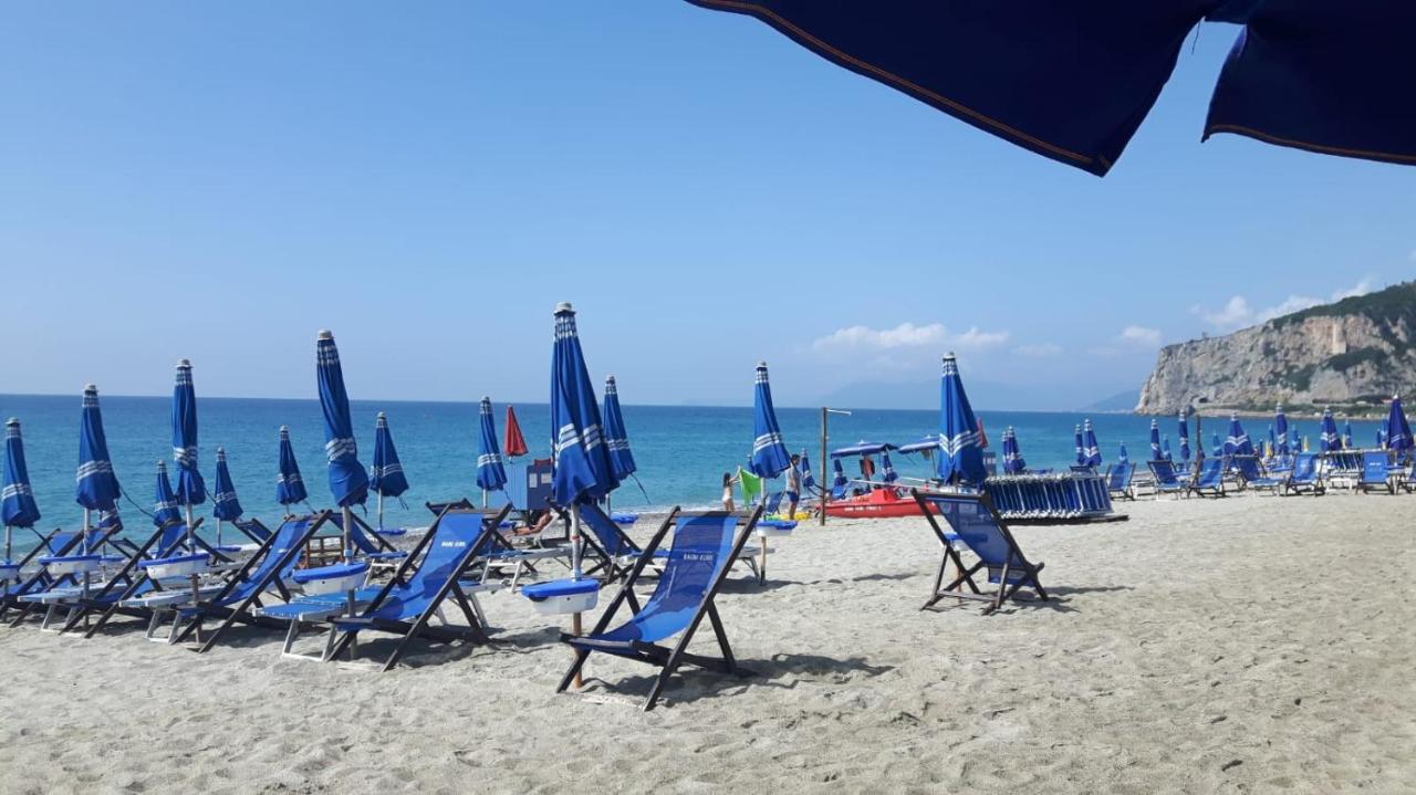 Albergo Natalina Finale Ligure Exteriér fotografie